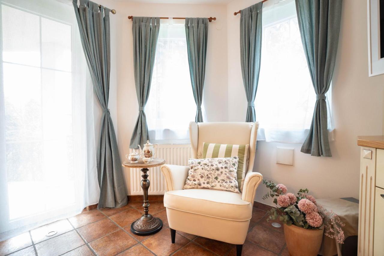 Alpine Apartments Marcella Zirovnica Buitenkant foto
