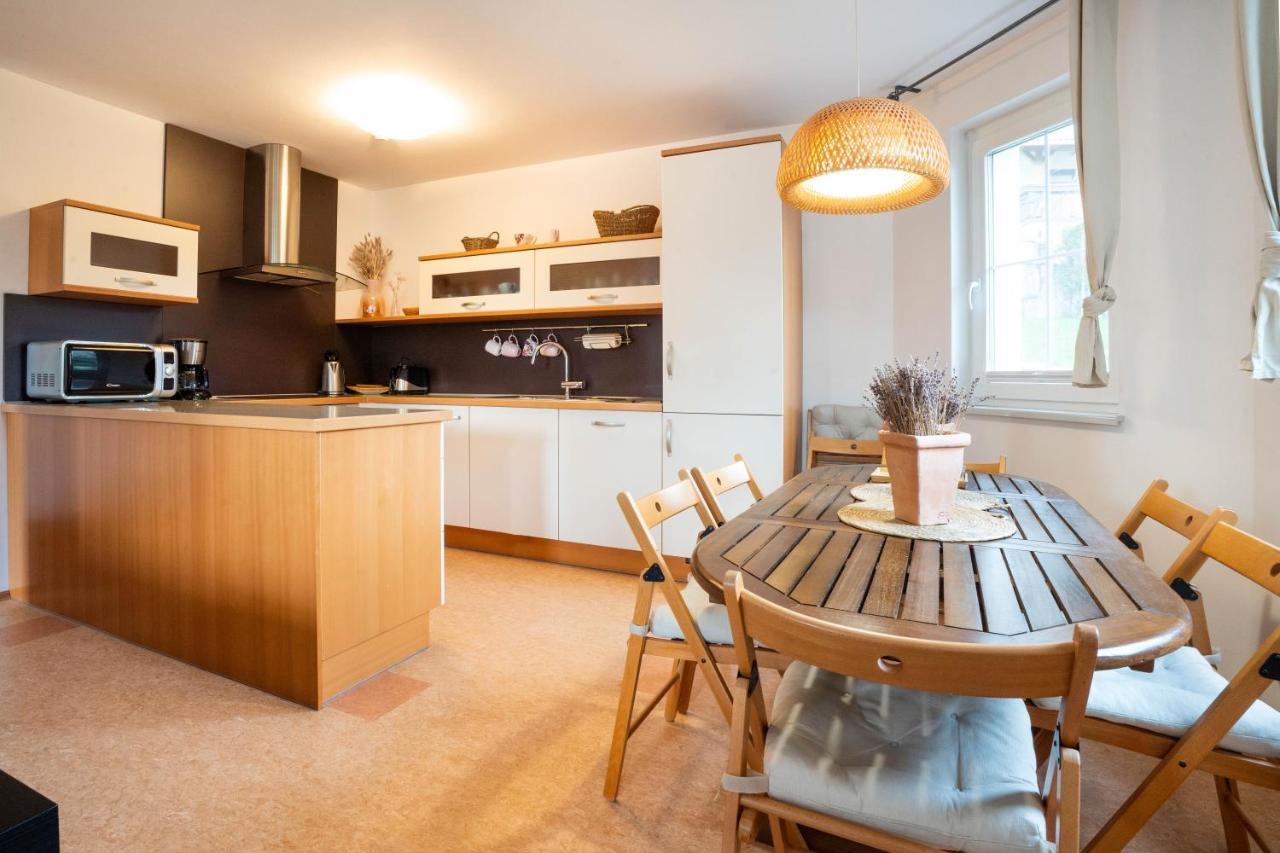 Alpine Apartments Marcella Zirovnica Buitenkant foto