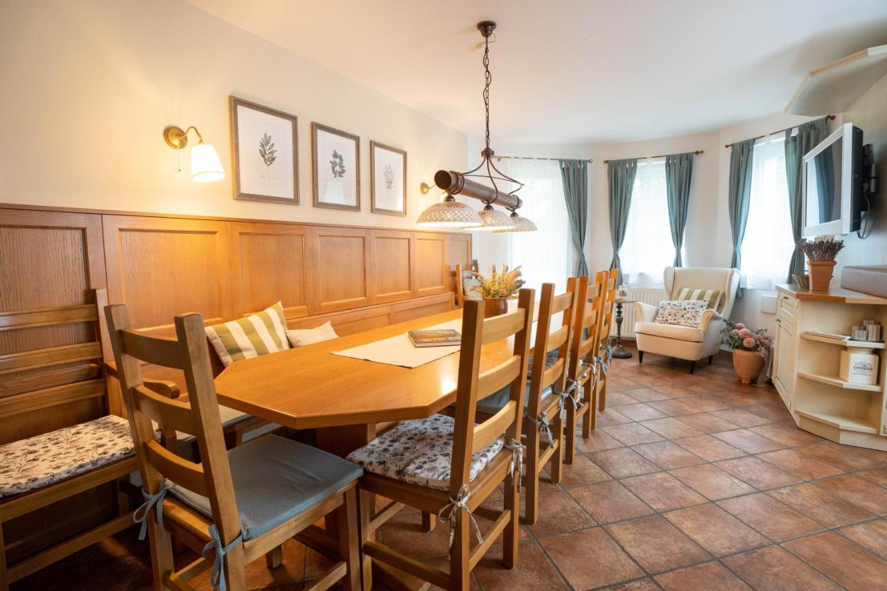 Alpine Apartments Marcella Zirovnica Buitenkant foto